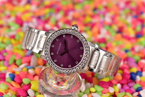 ブルガリ時計正面デザイン